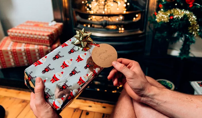 Descubre qué es lo más regalado en Navidad: 20 ideas clásicas para deslumbrar en esta época festiva